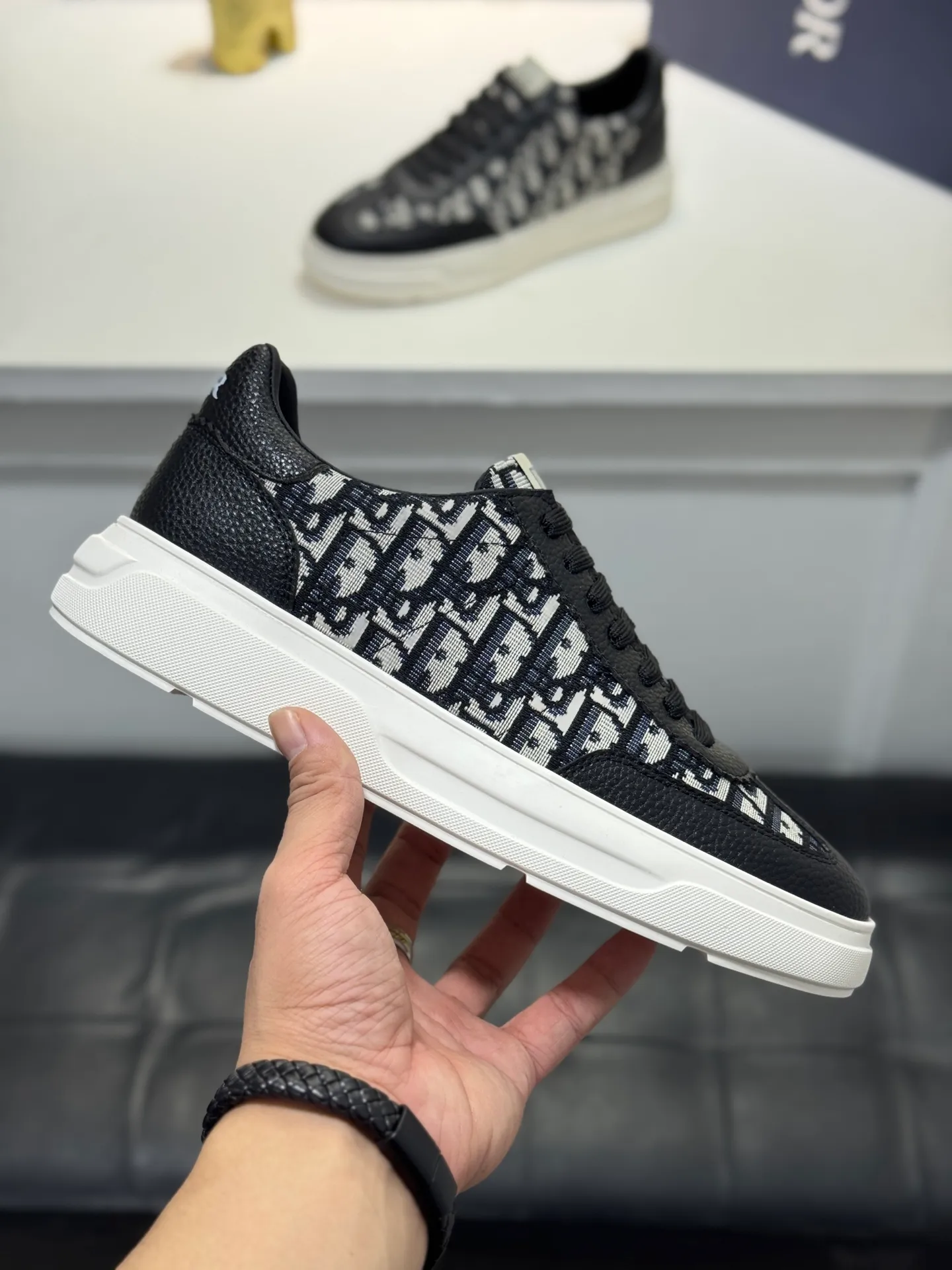 Men's Men's Shoes💰420【New Style】🦑🦑Dior🔥Christan Dior (Dior) hot style [new style] ⚠⚠️Top purchasing 🔍🔍men's casual shoes, upper cowhide stitched with Dijia special fabrics, soles: original soles specially provided by the original factory, exclusive movable molded soles super comfortable, original factory single goods, 🔍🔍high-quality multi-color splicing design, exquisite workmanship, unique, Sheepskin lining💪Details determine quality, we only make shoes with care, you can enter and leave the counter at will, welcome to compare🇮🇹Size: 38-44 (45 customized